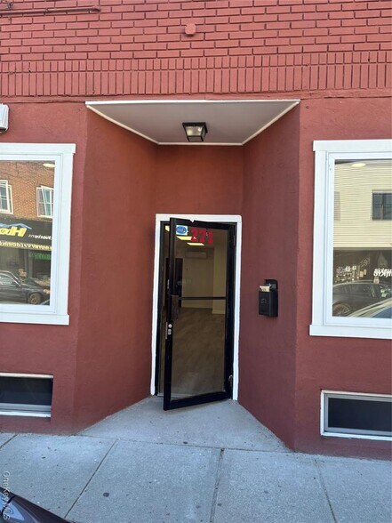 More Photos Of 271 Broadway, Bethpage Apartments For Lease