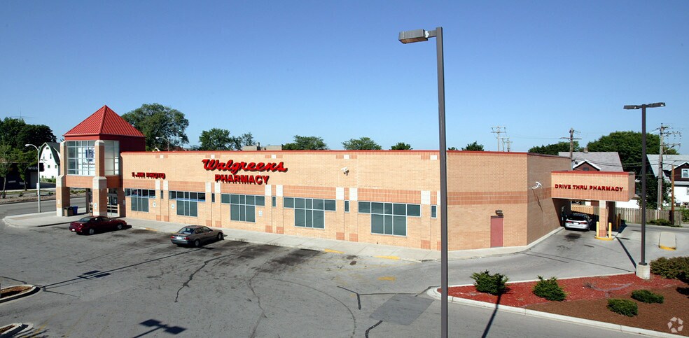 More Photos Of 2222 W Capitol Dr, Milwaukee Convenience Store For Sale