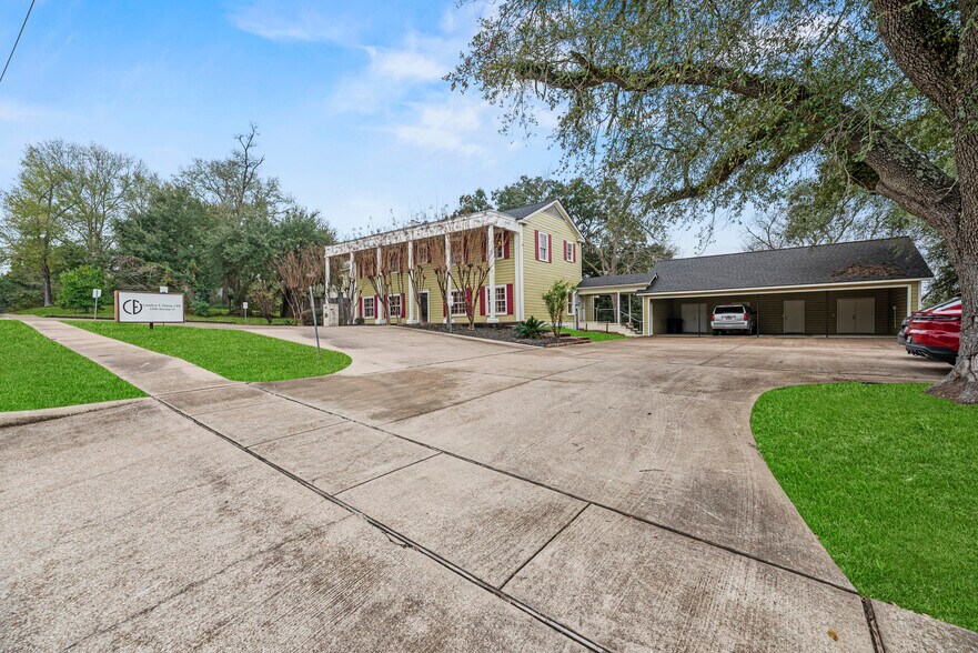 More Photos Of 1106 Avenue O, Huntsville Office Residential For Sale