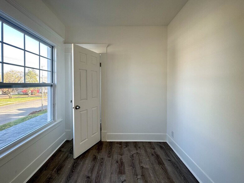 More Photos Of 2505 Genesee St, Utica Medical For Sale