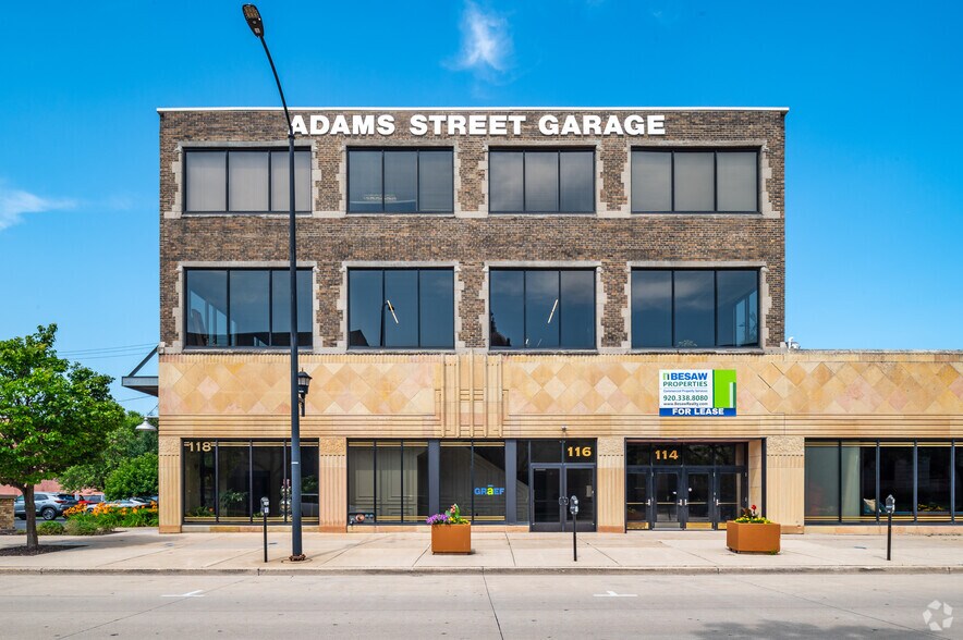 More Photos Of 118 S Adams St, Green Bay Office For Lease