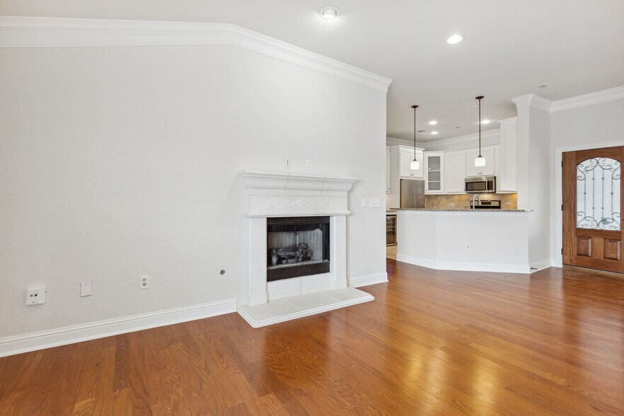 More Photos Of 4210 Prescott Ave, Dallas Apartments For Sale