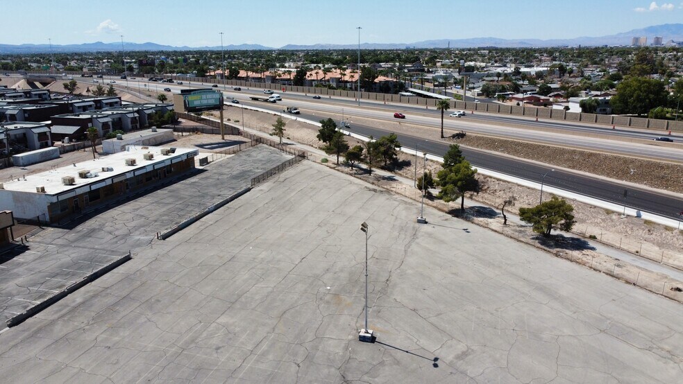 More Photos Of 3984 Boulder Highway Hwy, Las Vegas Land For Lease