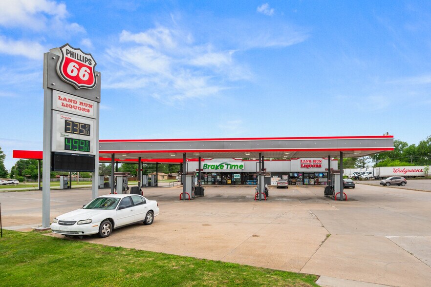 More Photos Of 303 Blake Dr, Wagoner Service Station For Sale