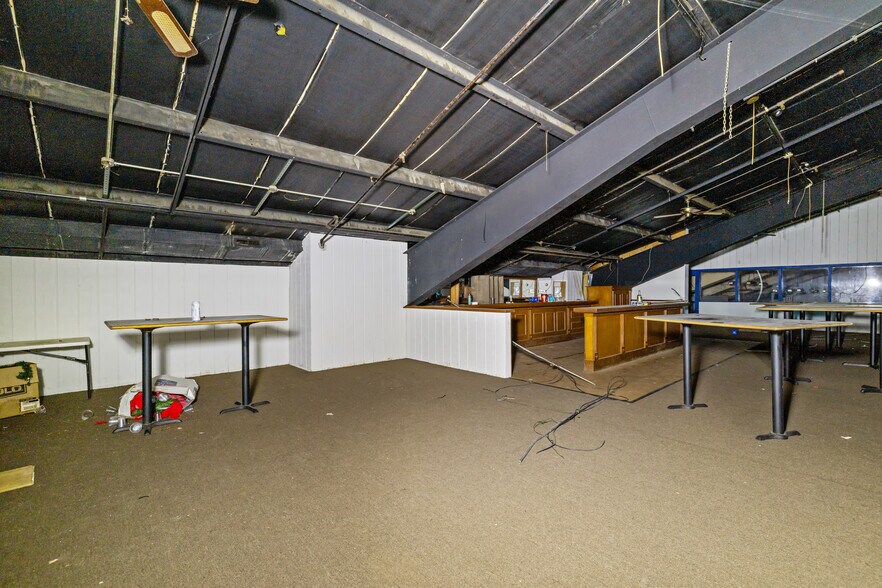 More Photos Of 5105 N Lindbergh Blvd, Florissant Sports And Entertainment For Sale