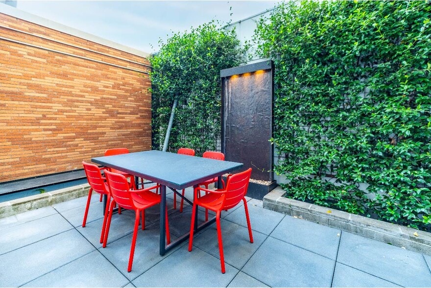 More Photos Of 77 NE Grand Ave, Portland Apartments For Lease