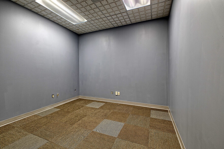 More Photos Of 911 Ligonier St, Latrobe Medical For Sale