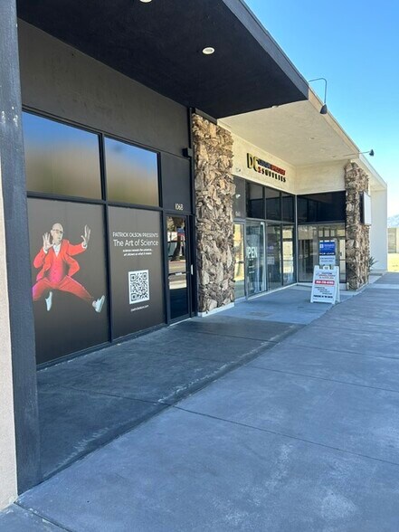 More Photos Of 1050-1068 N Palm Canyon Dr, Palm Springs Storefront Retail Office For Lease