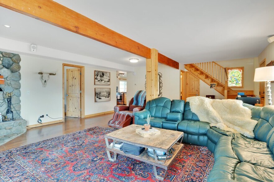 More Photos Of 70111 State Highway 74, Mountain Center Restaurant For Sale