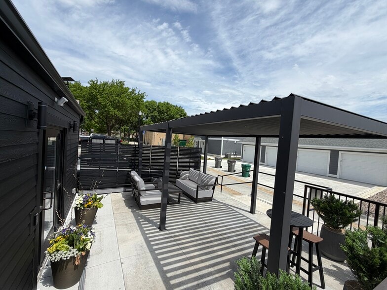 More Photos Of 210 N Chestnut St N, Chaska Storefront Retail Residential For Lease