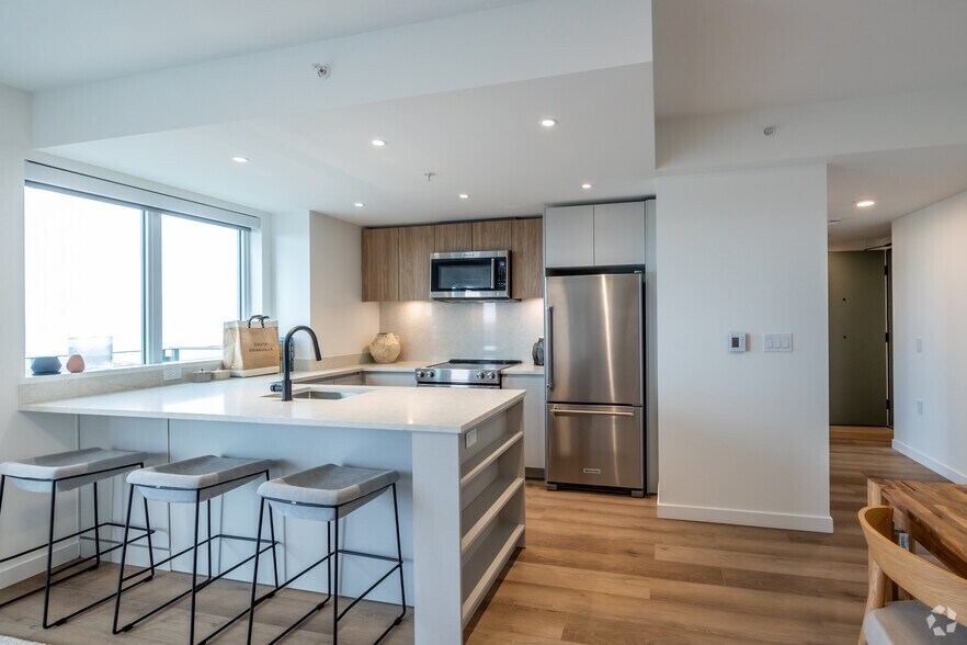 More Photos Of 1477 Broadway W, Vancouver Apartments For Lease