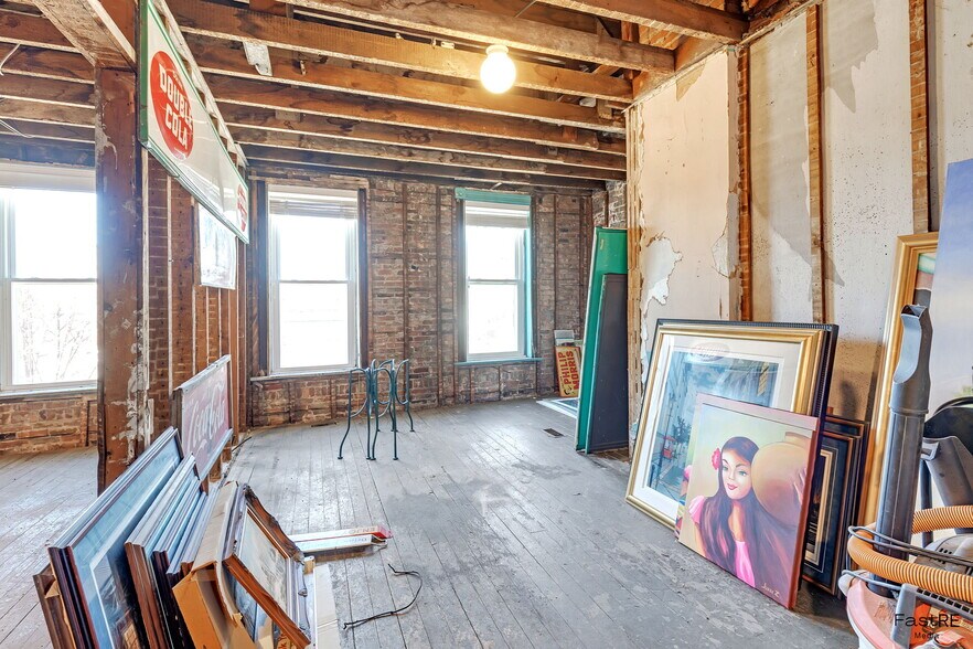 More Photos Of 13325 Olde Western Ave, Blue Island Restaurant For Sale