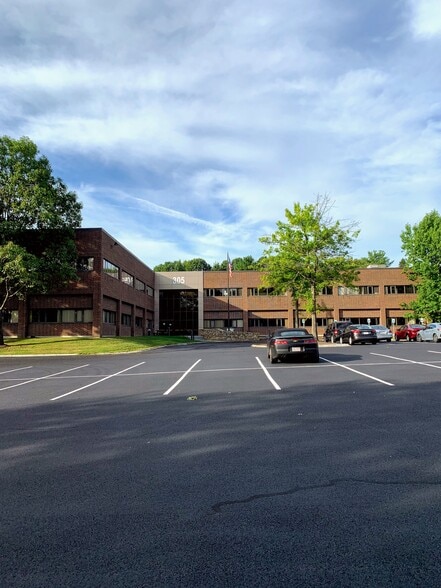 More Photos Of 305 Foster St, Littleton Office For Lease