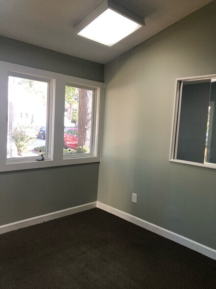More Photos Of 1762 Metromedical Dr, Fayetteville Medical For Sale