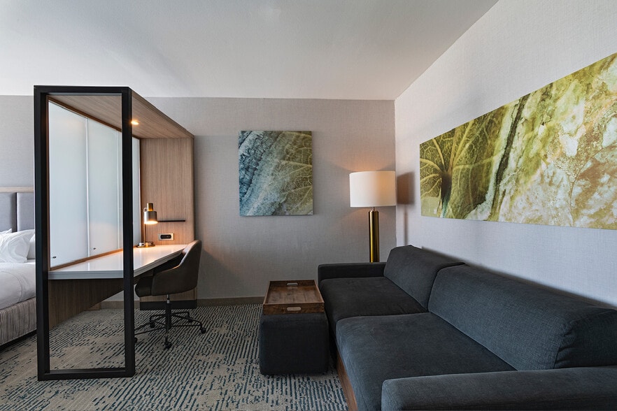 More Photos Of 1110 Discovery Blvd, Cedar Park Hotel For Sale