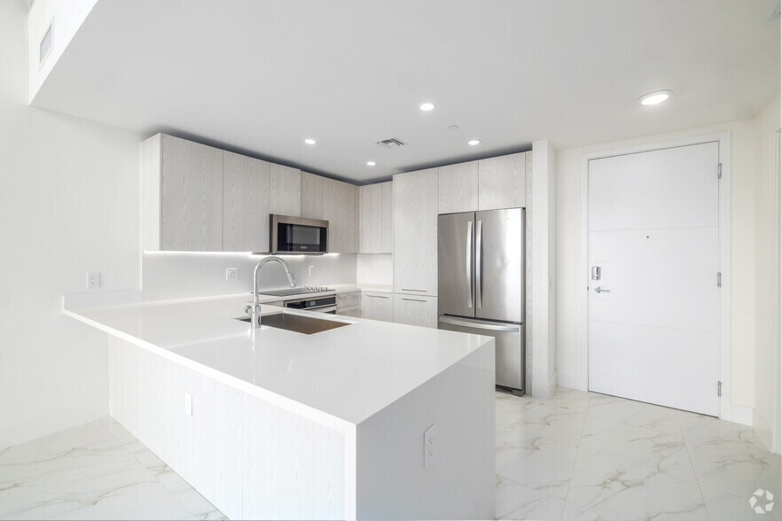 More Photos Of 2000 Metropica Way, Fort Lauderdale Apartments For Sale