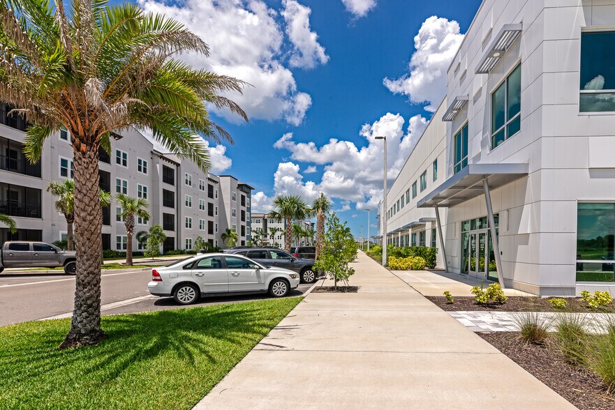More Photos Of 2851 Height St, Sarasota Medical For Lease