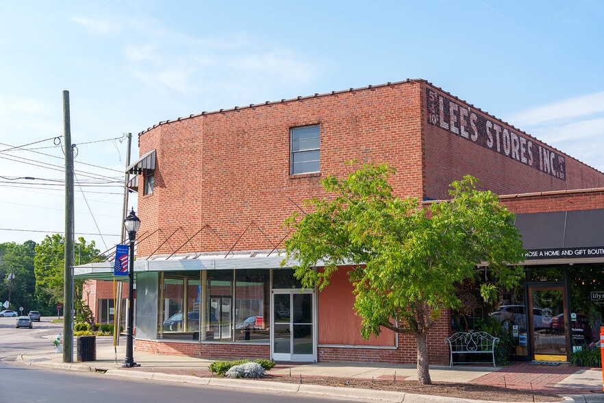 More Photos Of 124 W Main St, Aberdeen Storefront Retail Residential For Sale