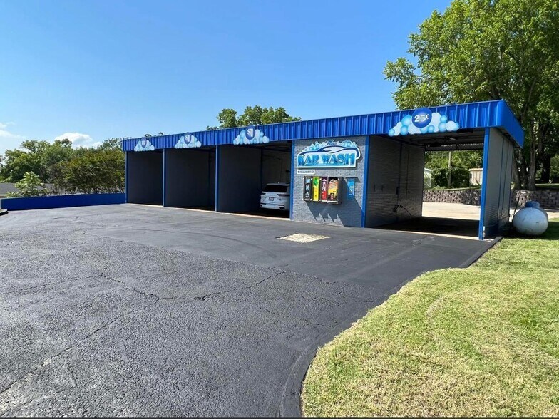 Primary Photo Of 16328 Hwy 160, Forsyth Carwash For Sale