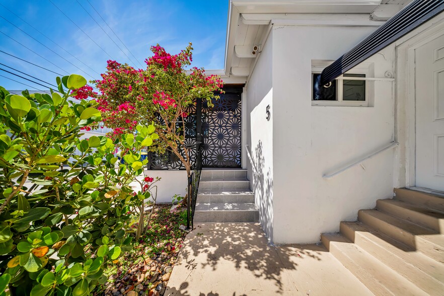 More Photos Of 7411 Carlyle Ave, Miami Beach Apartments For Sale