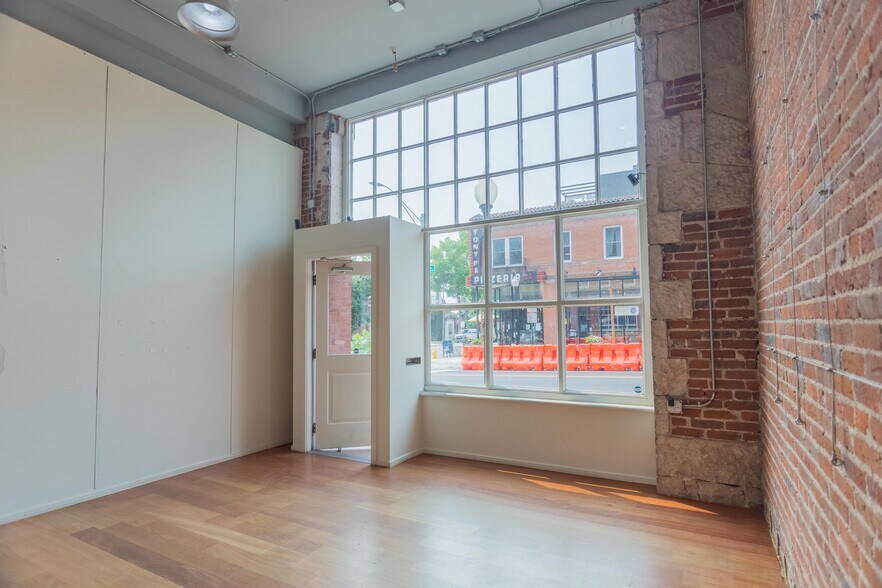 More Photos Of 2401-2413 W 32nd Ave, Denver Storefront Retail Office For Lease