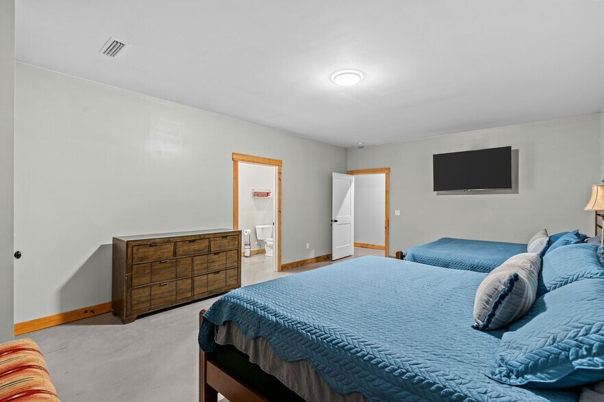 More Photos Of 11179 County Road 1, Enterprise Flex For Sale