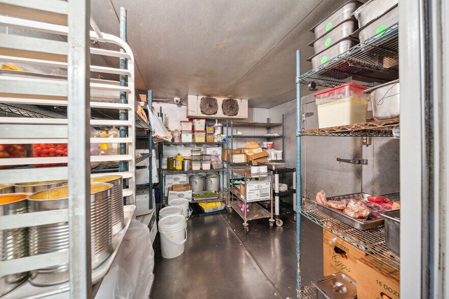 More Photos Of 319 E Illinois Ave, Vinita Restaurant For Sale