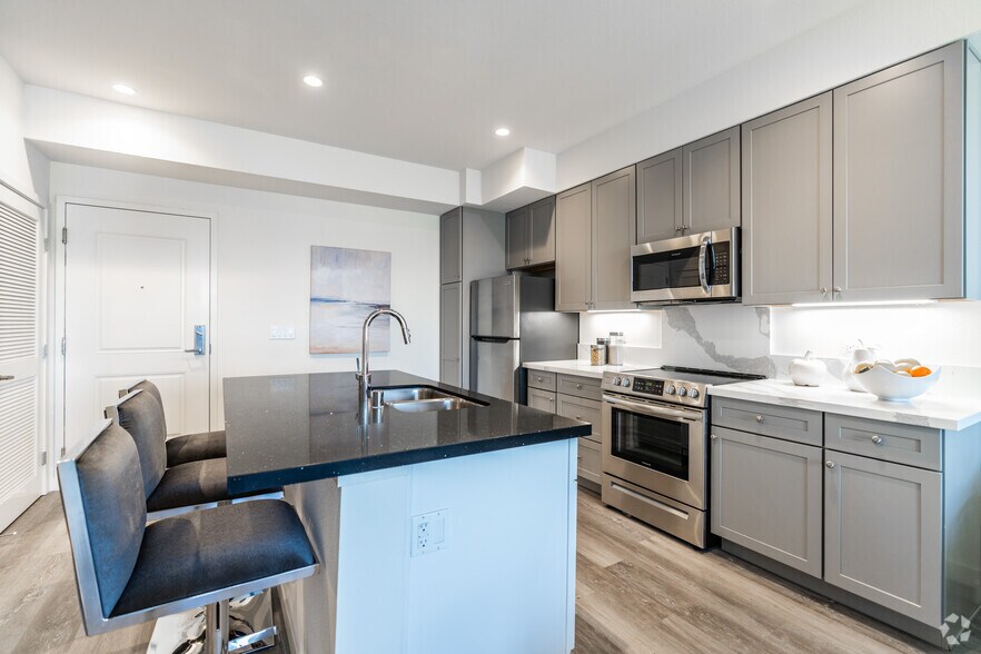 More Photos Of 1978 W Carson St, Torrance Apartments For Lease