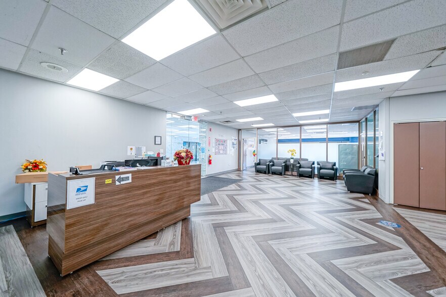 More Photos Of 663 E Crescent Ave, Ramsey Office For Lease