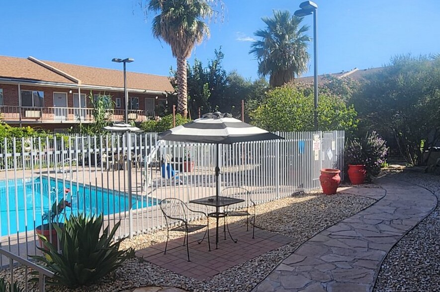 More Photos Of 2160 W Picacho Ave, Las Cruces Hotel For Sale