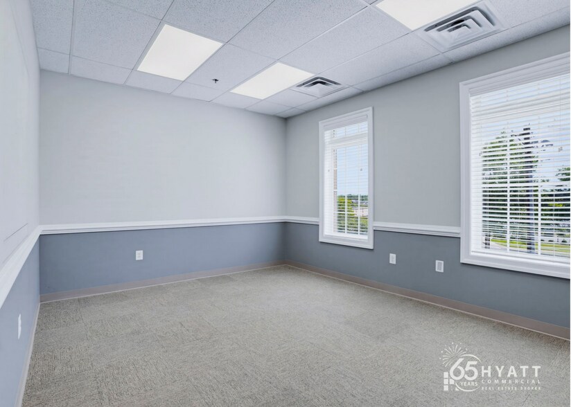 More Photos Of 23076 Three Notch Rd, California Office For Lease
