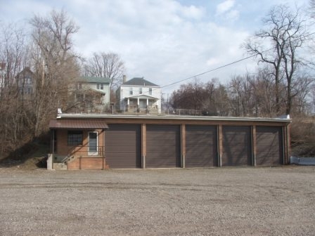 Primary Photo Of 1222 Adams Ct, Alton Self Storage For Lease