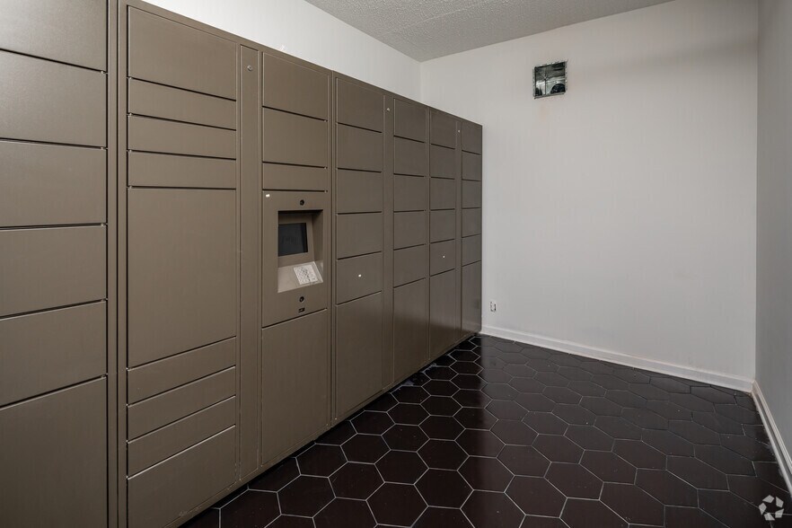 More Photos Of 803 N 2nd St, Clarksville Apartments For Lease