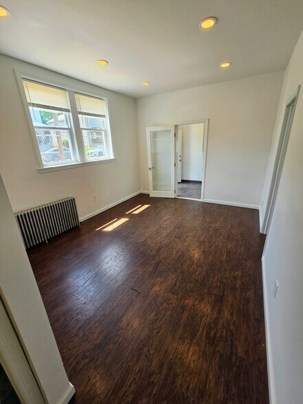 More Photos Of 1125 Prospect St, Ewing Storefront Retail Residential For Lease