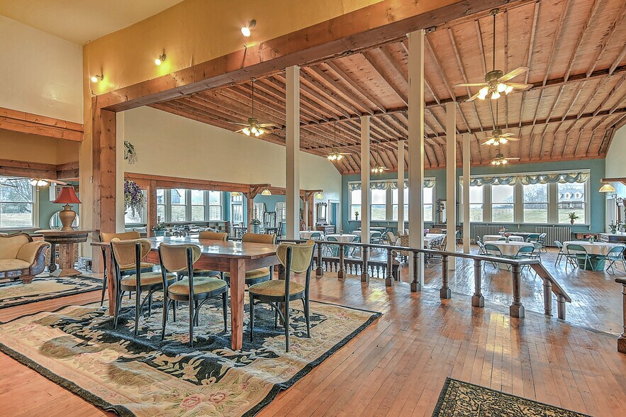 More Photos Of 19407 Bethel Rd, Abingdon Flex For Sale