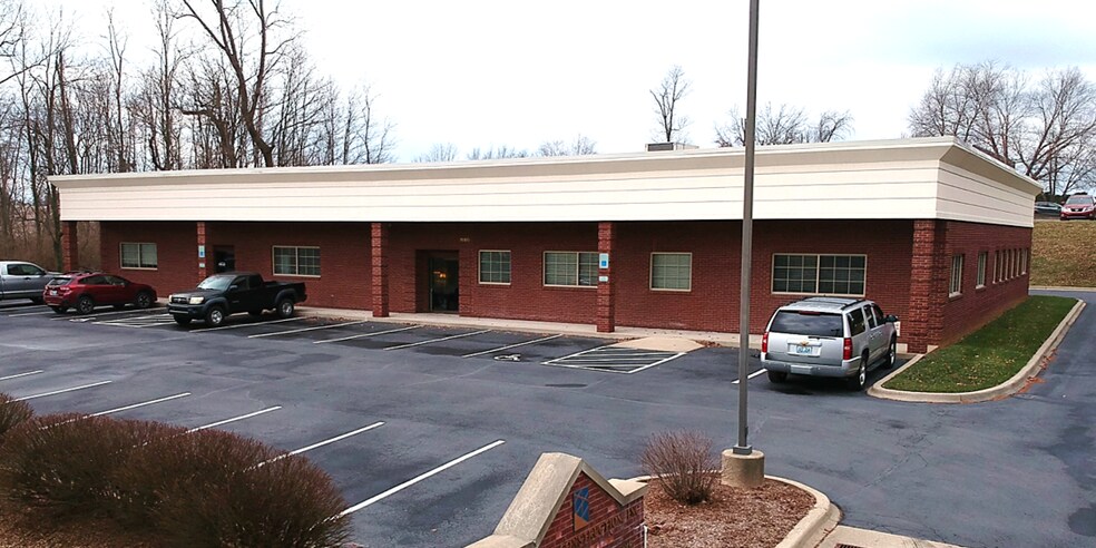 Primary Photo Of 1860 Williamson Ct, Louisville Office Residential For Lease
