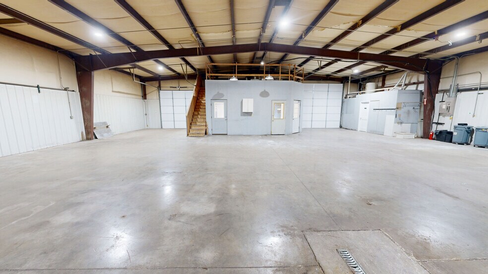 More Photos Of 908 Clayton St, Springdale Warehouse For Lease