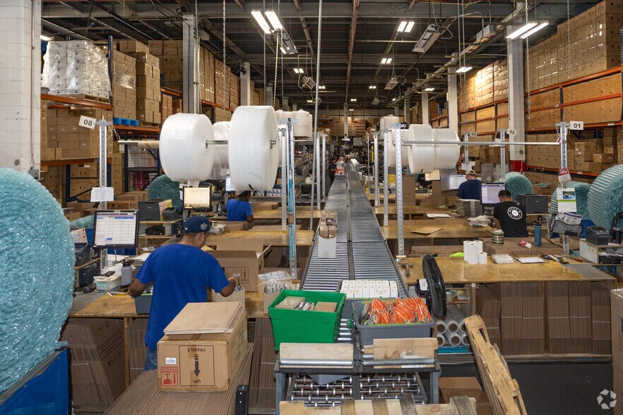 More Photos Of 109-05 178th St, Jamaica Warehouse For Sale