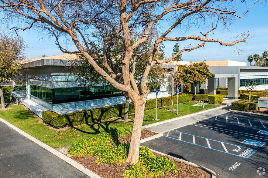 More Photos Of 515 Lyell Dr, Modesto Office For Lease