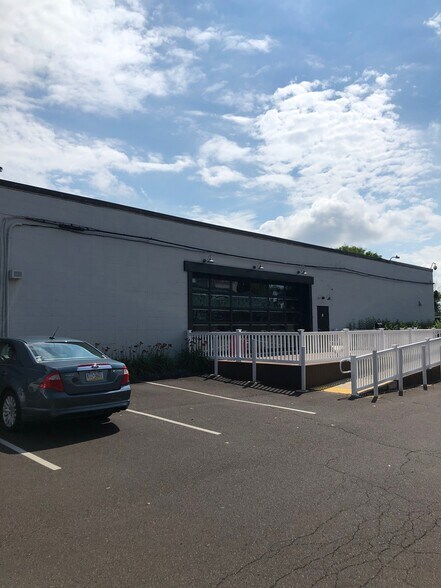 More Photos Of 802-812 N Easton Rd, Doylestown Storefront For Sale