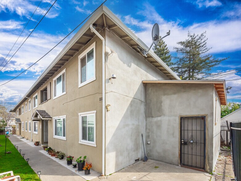 More Photos Of 3222 2nd Ave, Sacramento Apartments For Sale