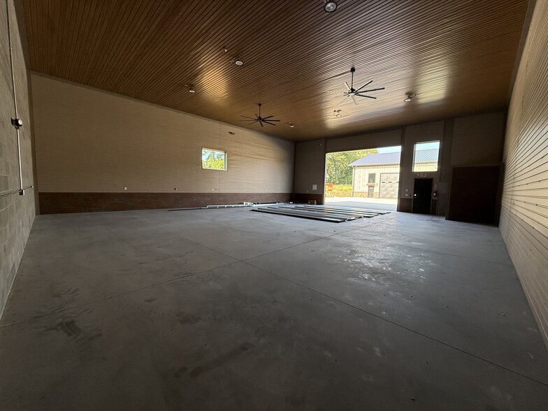 More Photos Of 144 McCrary Rd, Mooresville Industrial For Sale