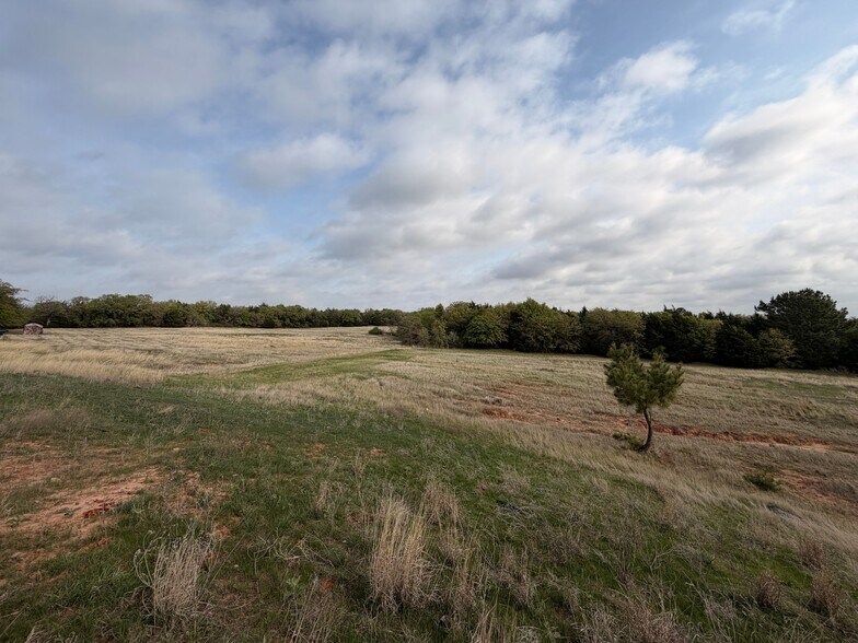 More Photos Of 2548 County Road 2690, Alvord Land For Sale