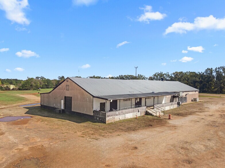 More Photos Of 13087 Hwy 271 N, Tyler Sports And Entertainment For Lease