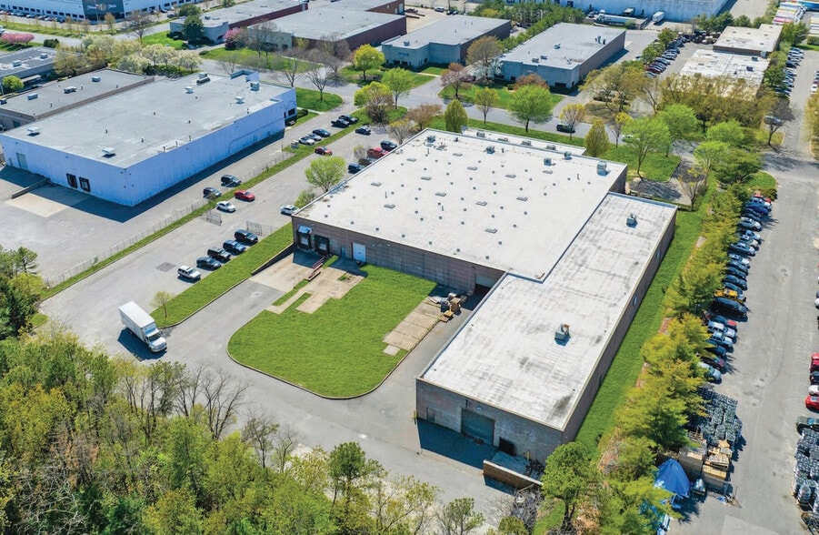 More Photos Of 171 Rodeo Dr, Edgewood Warehouse For Sale