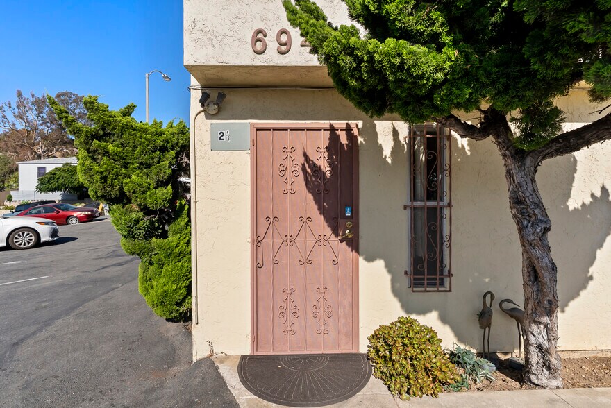 More Photos Of 6945 Imperial Ave, San Diego Storefront Retail Residential For Sale