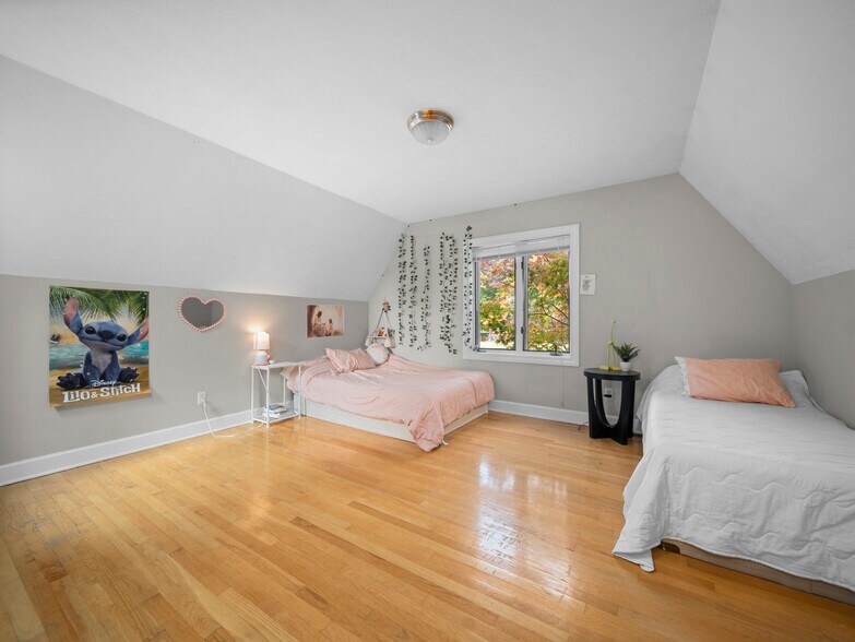 More Photos Of 55 S Hope Rdg, Traverse City Lodge Meeting Hall For Sale