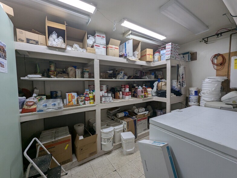 More Photos Of 745 1st E St, Malta Restaurant For Sale