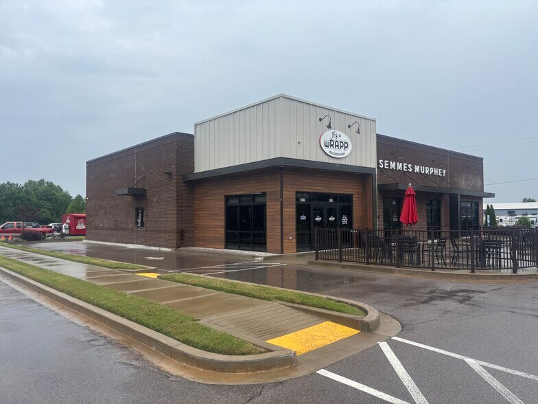 More Photos Of 6011 Airline Rd, Arlington General Retail For Lease