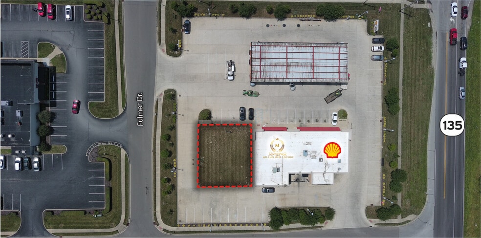 More Photos Of 2994 Fulmer Dr, Bargersville General Retail For Lease